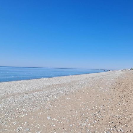 Triblex Villa I Private Beach I Walking Distance To The Sea 300 Meters Side Ngoại thất bức ảnh