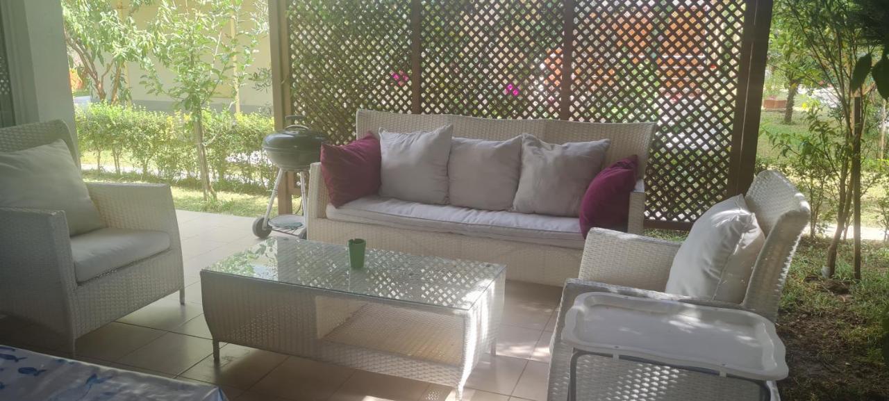 Triblex Villa I Private Beach I Walking Distance To The Sea 300 Meters Side Ngoại thất bức ảnh